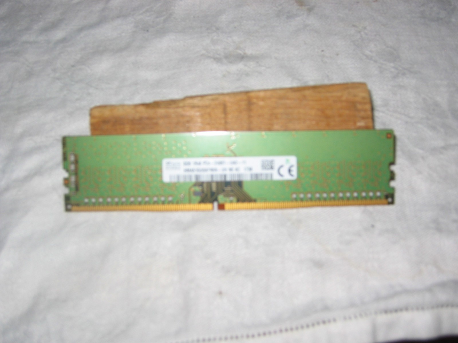 SK Hynix 8GB DDR4 RAM PC4-2400T Desktop Memory