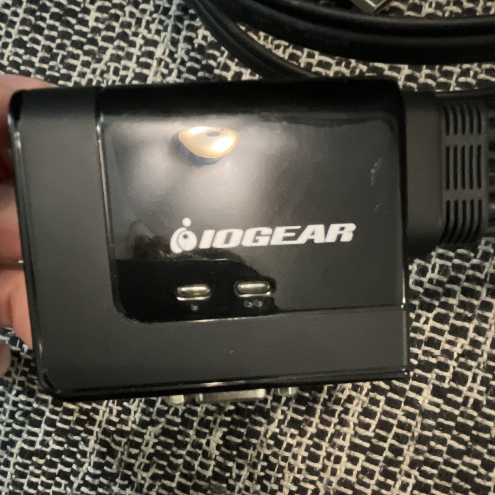 IOGEAR GCS22U 2-Port USB KVM Switch Box w/ LED Display, Black