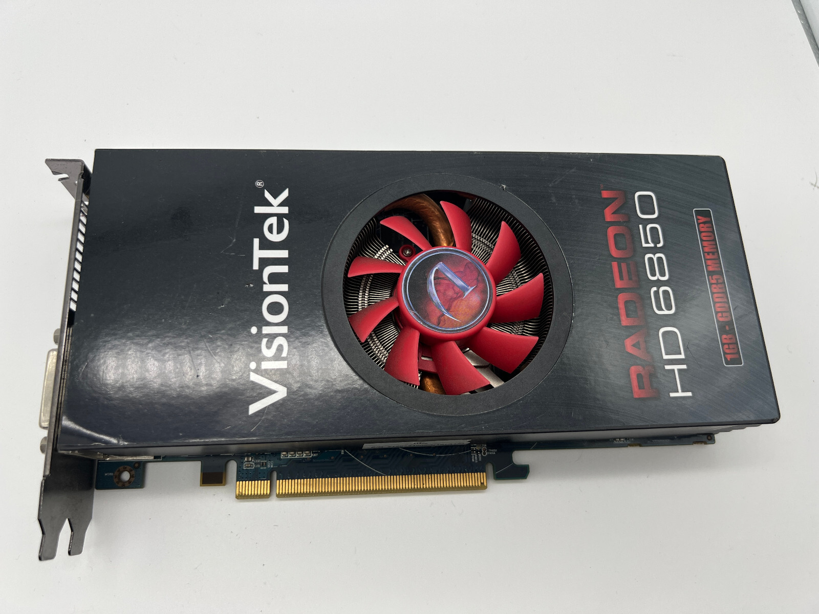 Visiontek Radeon HD6850 1GB GDDR5 PCI-E 2.0 x16 DVI Video Graphics Card 68501GHK