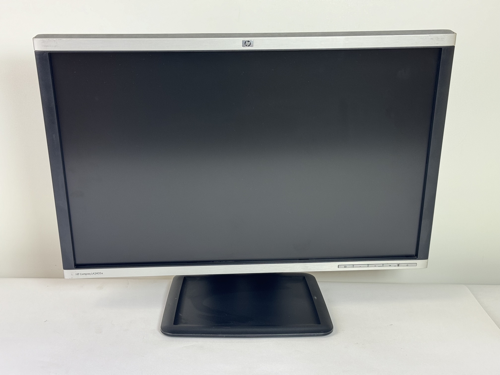 HP LA2405X 24" 1920x1200 16:10 LED Backlit LCD Monitor