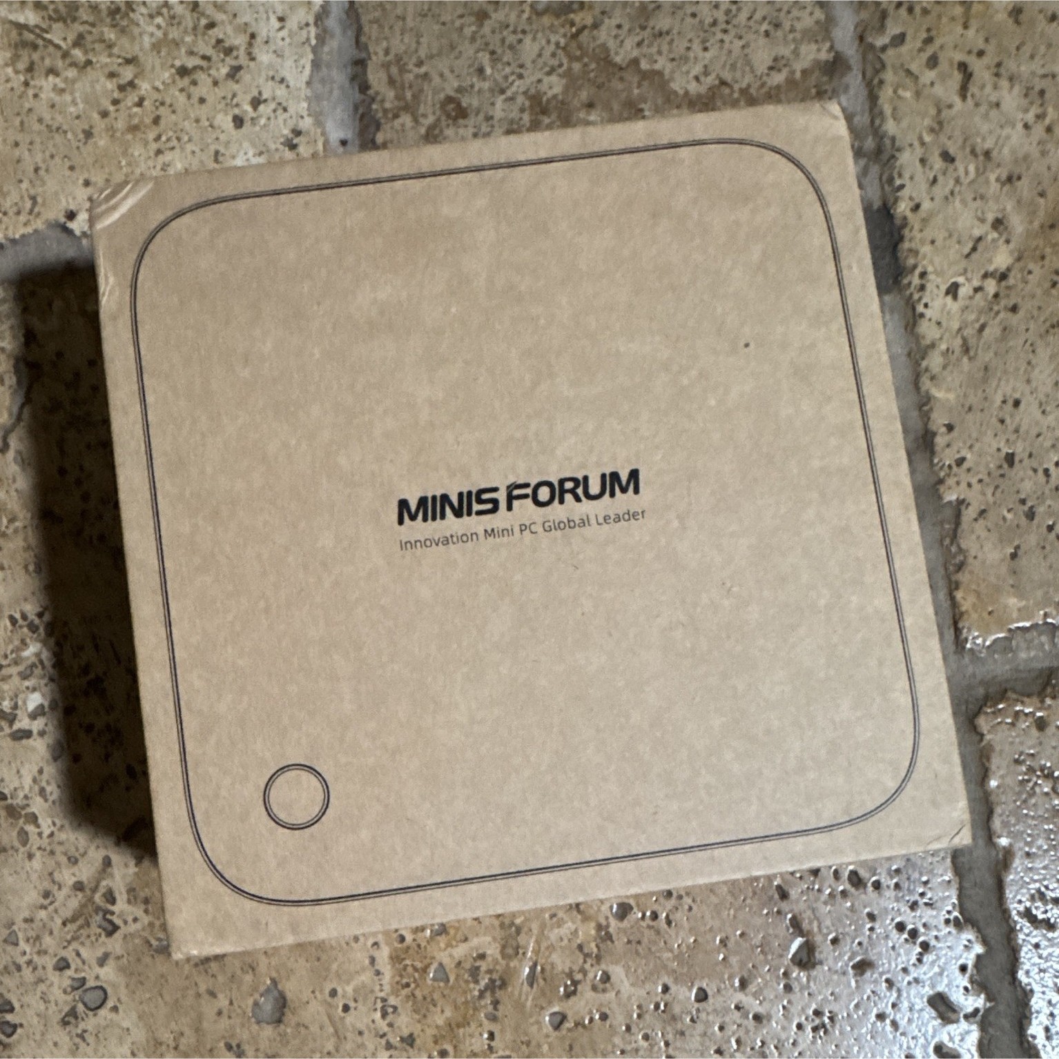 MINISFORUM X1 Pro-370 Mini PC Ryzen AI 9 HX 370 96GB 2TB SSD 890M