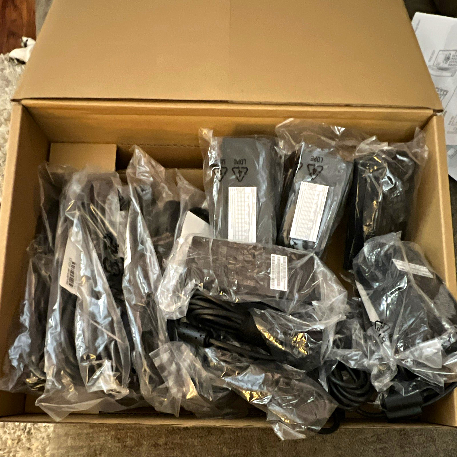 Lot of 5 Cisco AIR-PWRINJ5 PoE Power Injector Kits w/ Volex C13 Cords - NEW 