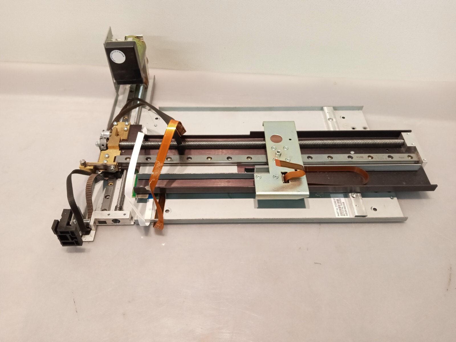 Sun Storedge L25 Tape library picker rail system NOB pulled from new library