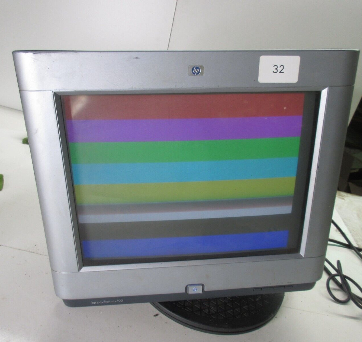 HP Pavilion mx703 17" Flat Screen CRT Monitor Tested - No Stand