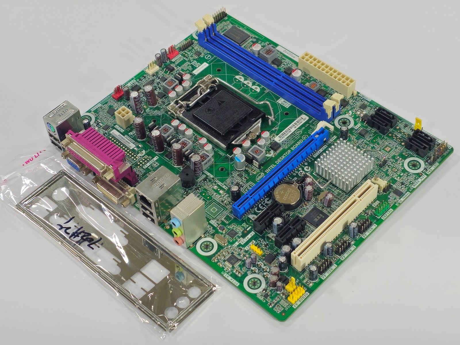 Intel Classic DH61CR Intel H61 Micro ATX mATX DDR3 LGA 1155 Motherboard