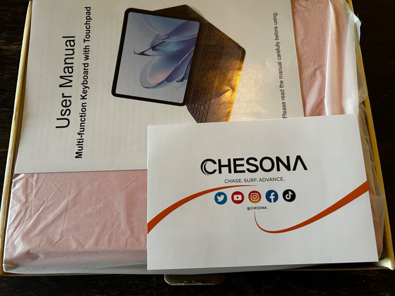 CHESONA Touchpad IPad 10th Generation Case With Keyboard (10.9", 2022) PINK