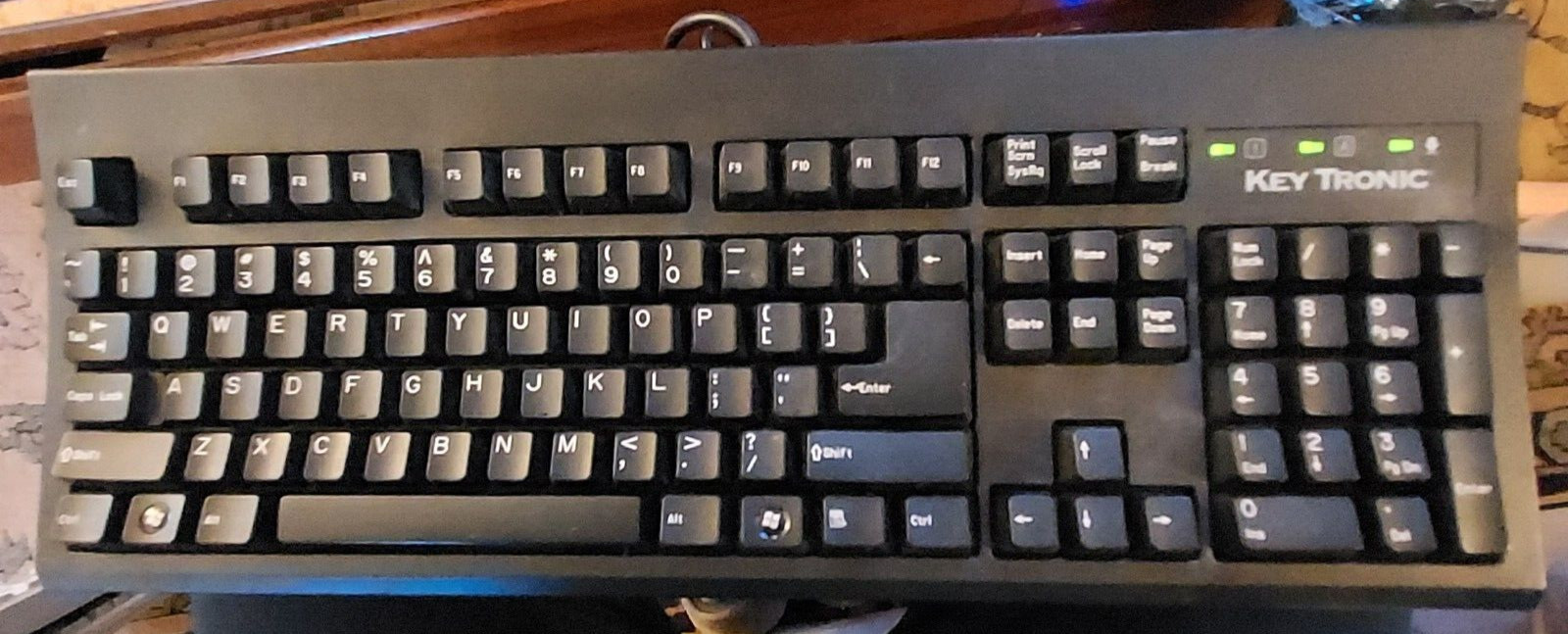 KEY TRONIC PS/2, BLACK, APEARS TO BE UNUSED. CLEANED & TESTED OC2O