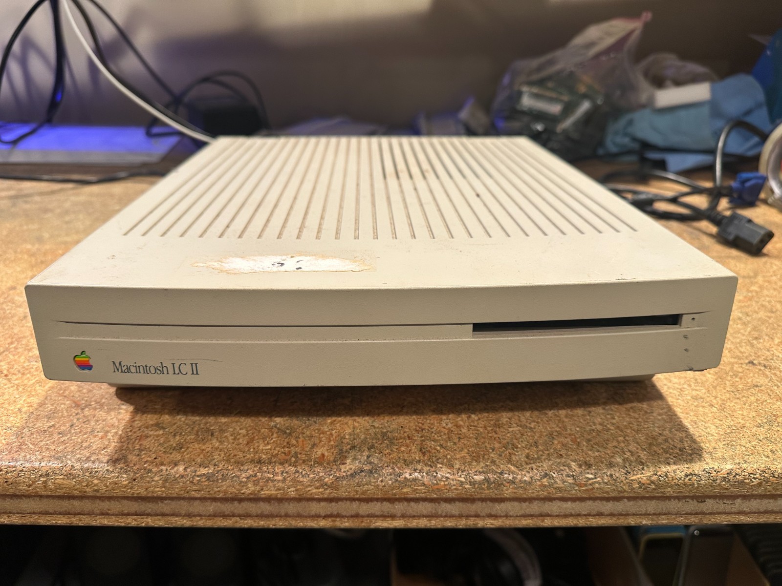 Vintage Macintosh LC2 Computer M1700 No Power Non-Working READ