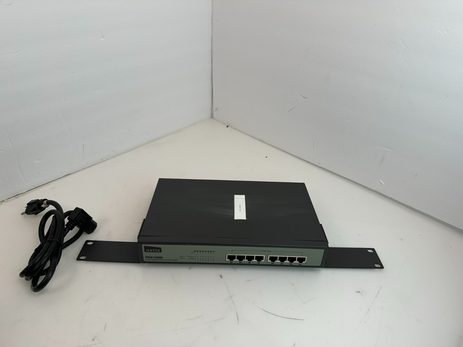 NETIS PE6108G Unmanaged 8-Port Gigabit Switch with 8 PoE Port 120W IEEE802.3af/a