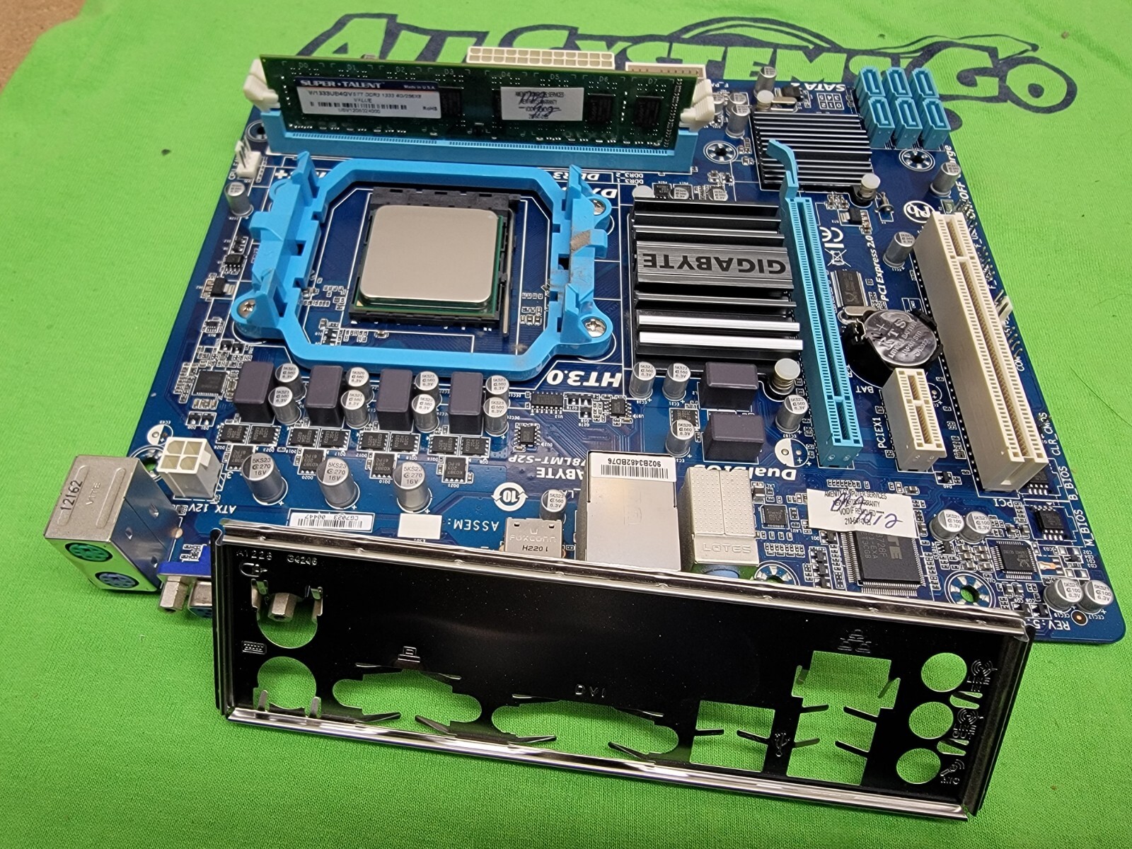 Gigabyte GA-78LMT-S2P Rev. 5.0 AM3+ Motherboard MicroATX DDR3 with AMD & 8GB