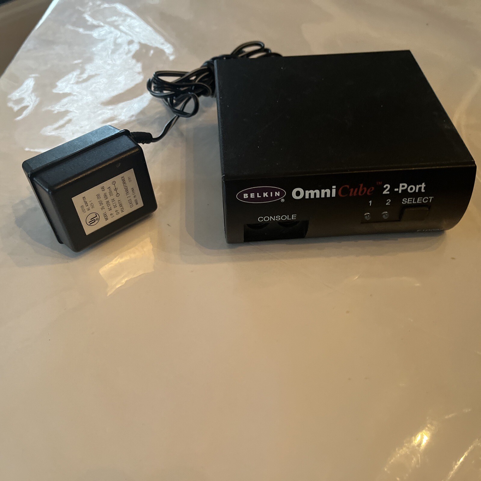 Belkin Omni Cube 2-Port KVM Switch PS2 VGA Port  OmniCube F1D092 AC Adapter