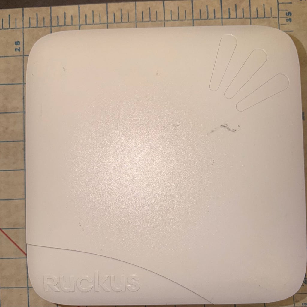 Ruckus ZoneFlex R700 Dual-Band 802.11ac Wireless Access Point untested