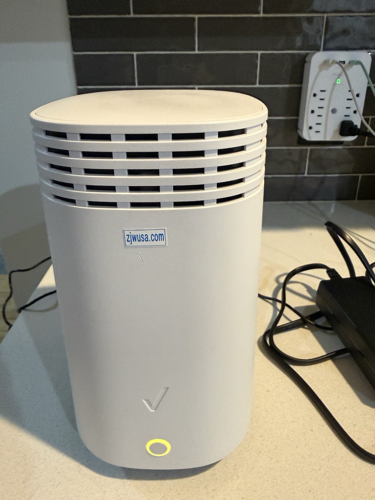 Verizon G3100 Fios p9MBc Home Router Tri-Band - White RENEWED