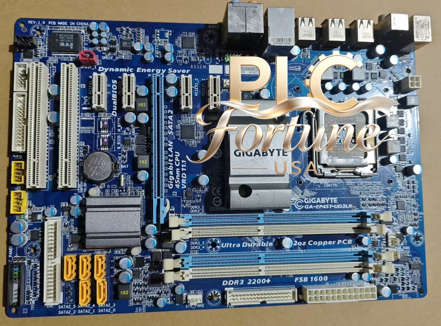 Used Gigabyte GA-EP45T-UD3LR Intel P45 LGA775 4*DDR3 16GB ATX Motherboard
