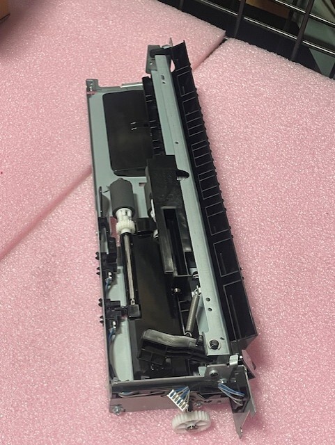 JC93-00511A SAMSUNG Frame Main Pickup