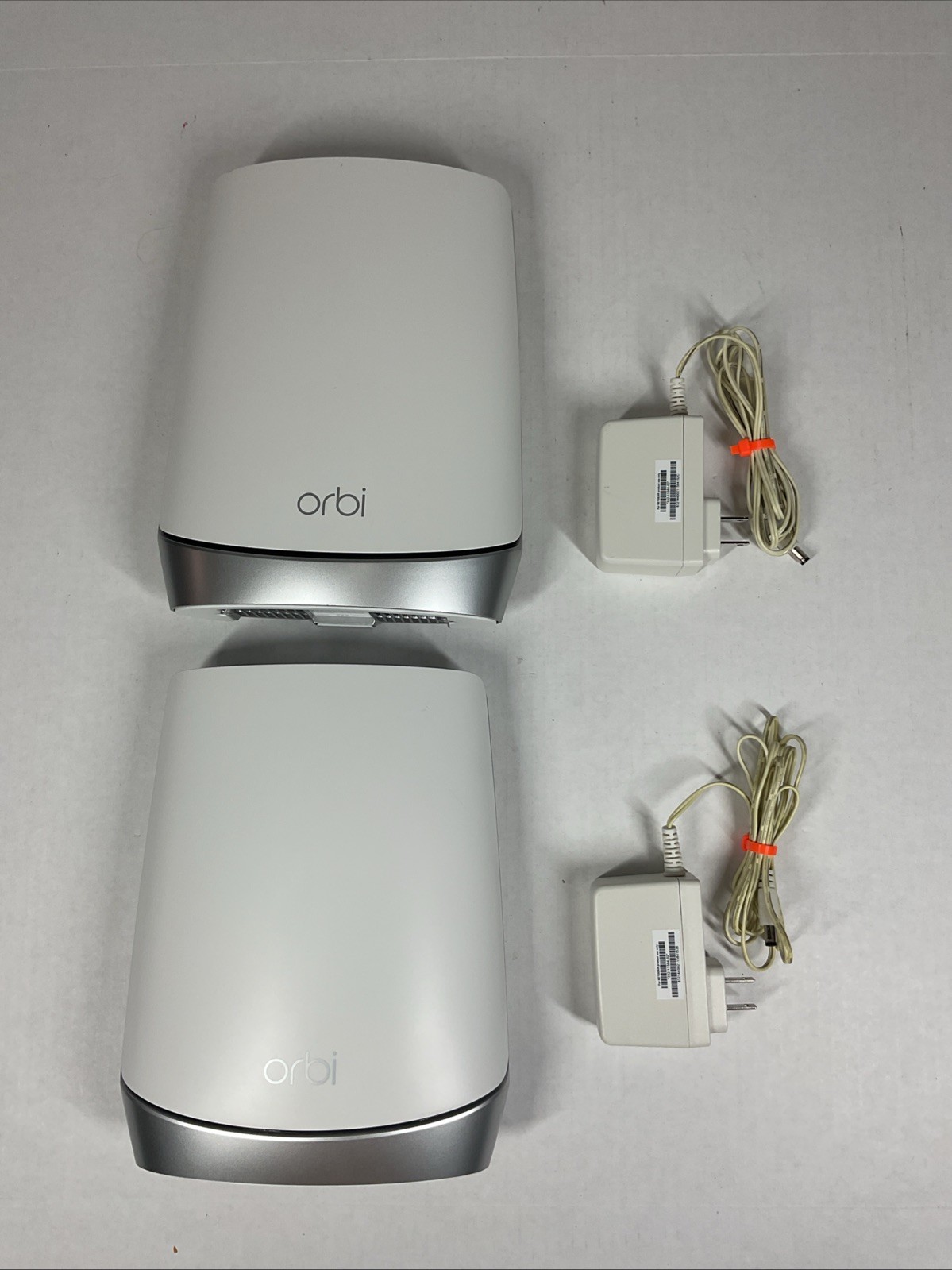 NETGEAR Orbi Rbr750 and RBS 750 Satellite Router In Good Condition