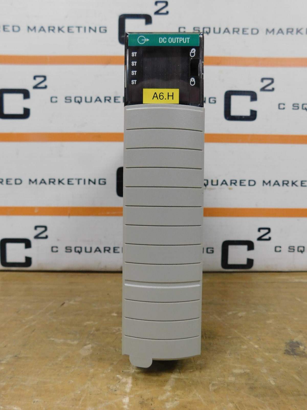 Allen Bradley 1756-OB32 Ser A DC Output Module 32pt used CSQ