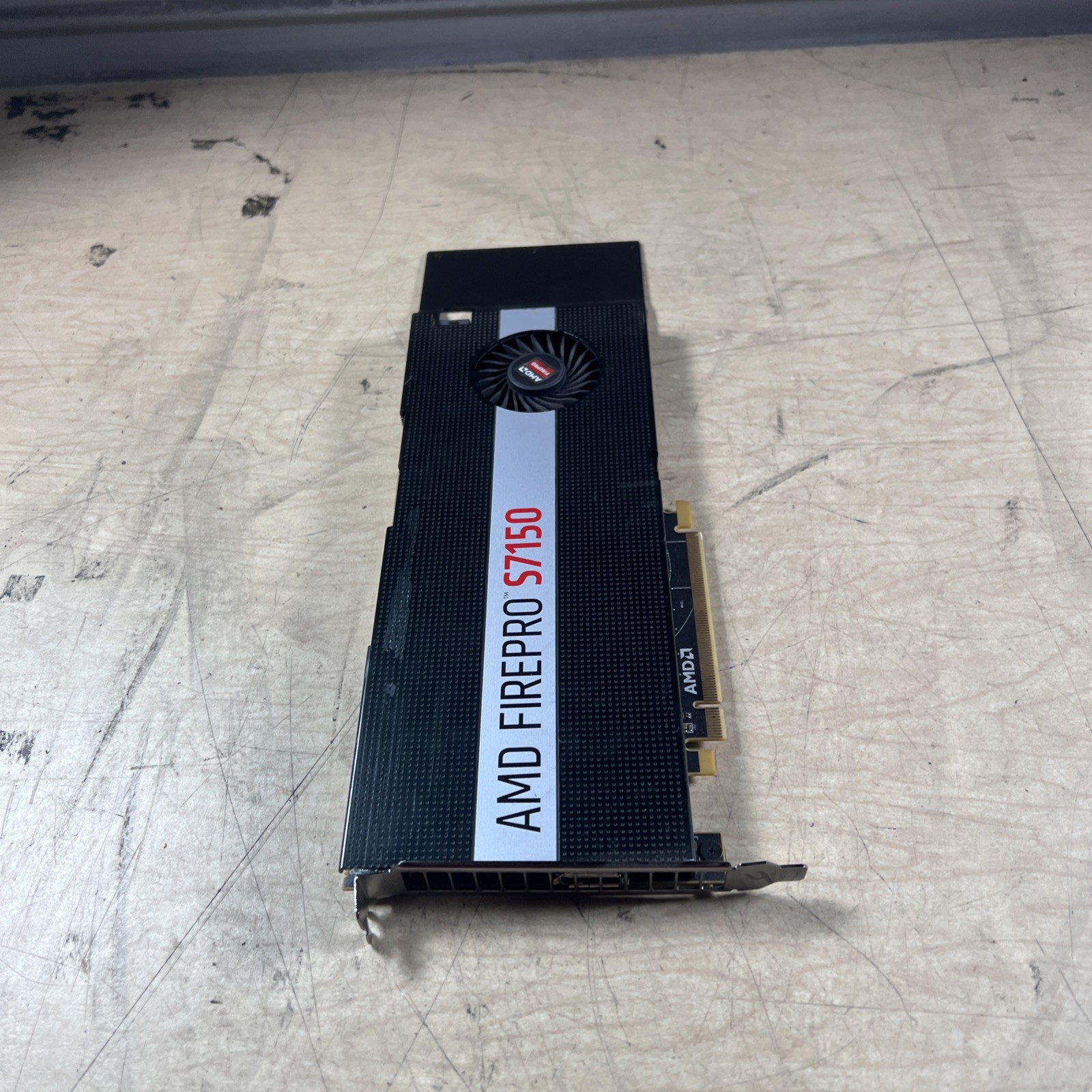 AMD FIREPRO S7150X2 16GB GDDR5 GPU SERVER