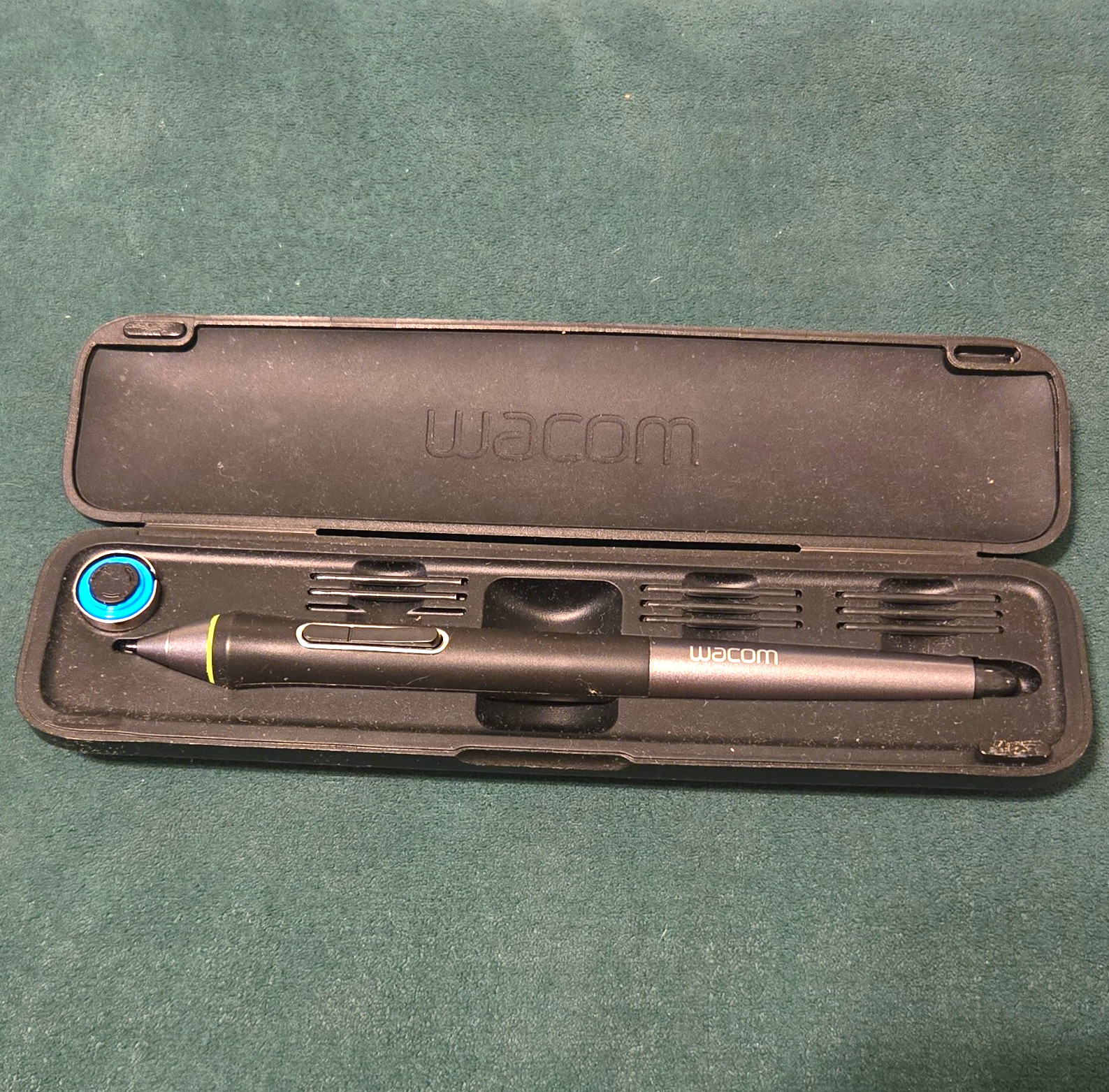Wacom Digital Stylus Pen for Graphics Tablet with Hard Case, Black