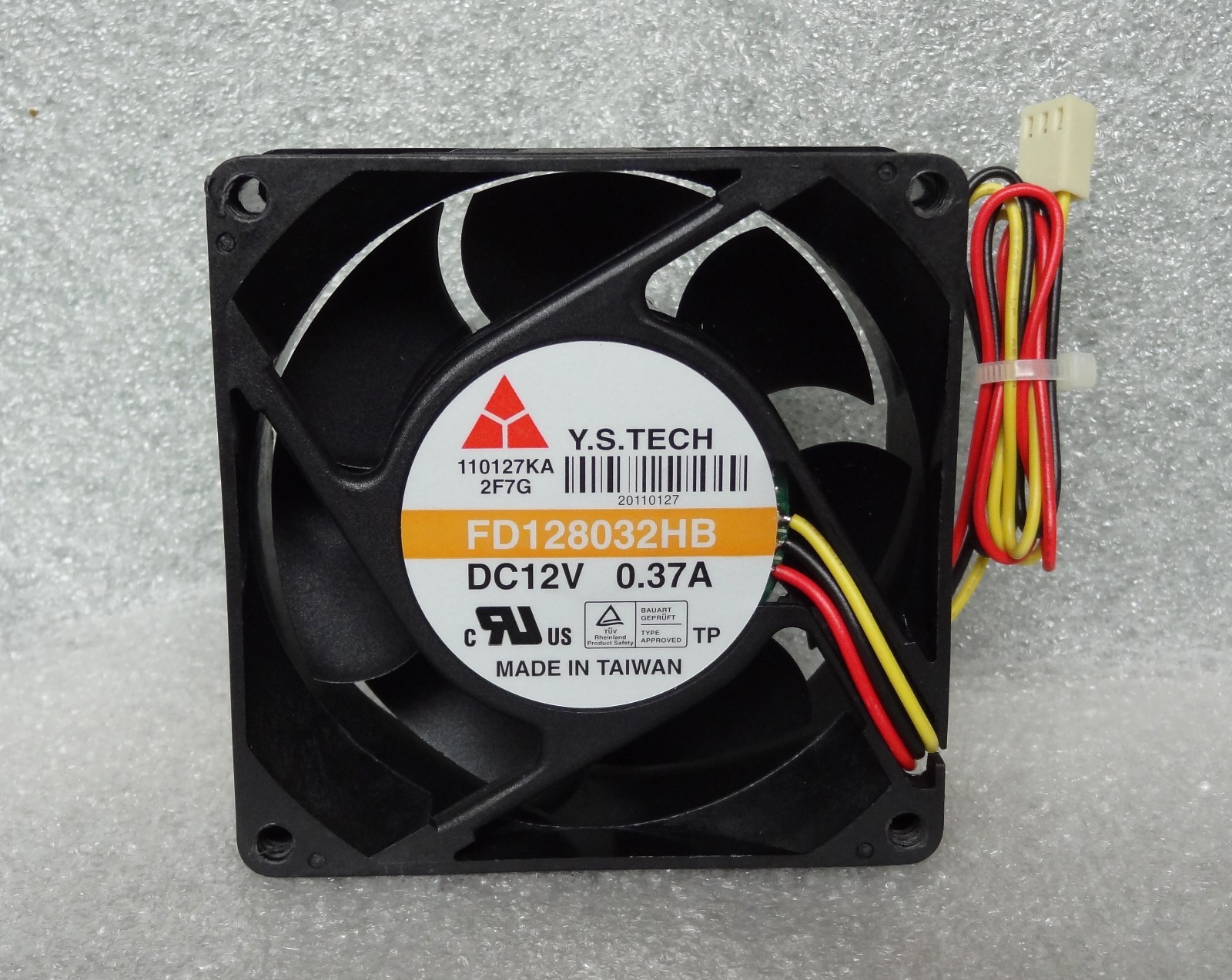 Y.S. Tech 80mm x 32mm High Airflow Server Fan 47 CFM 3 Pin Dual Ball FD128032HB 