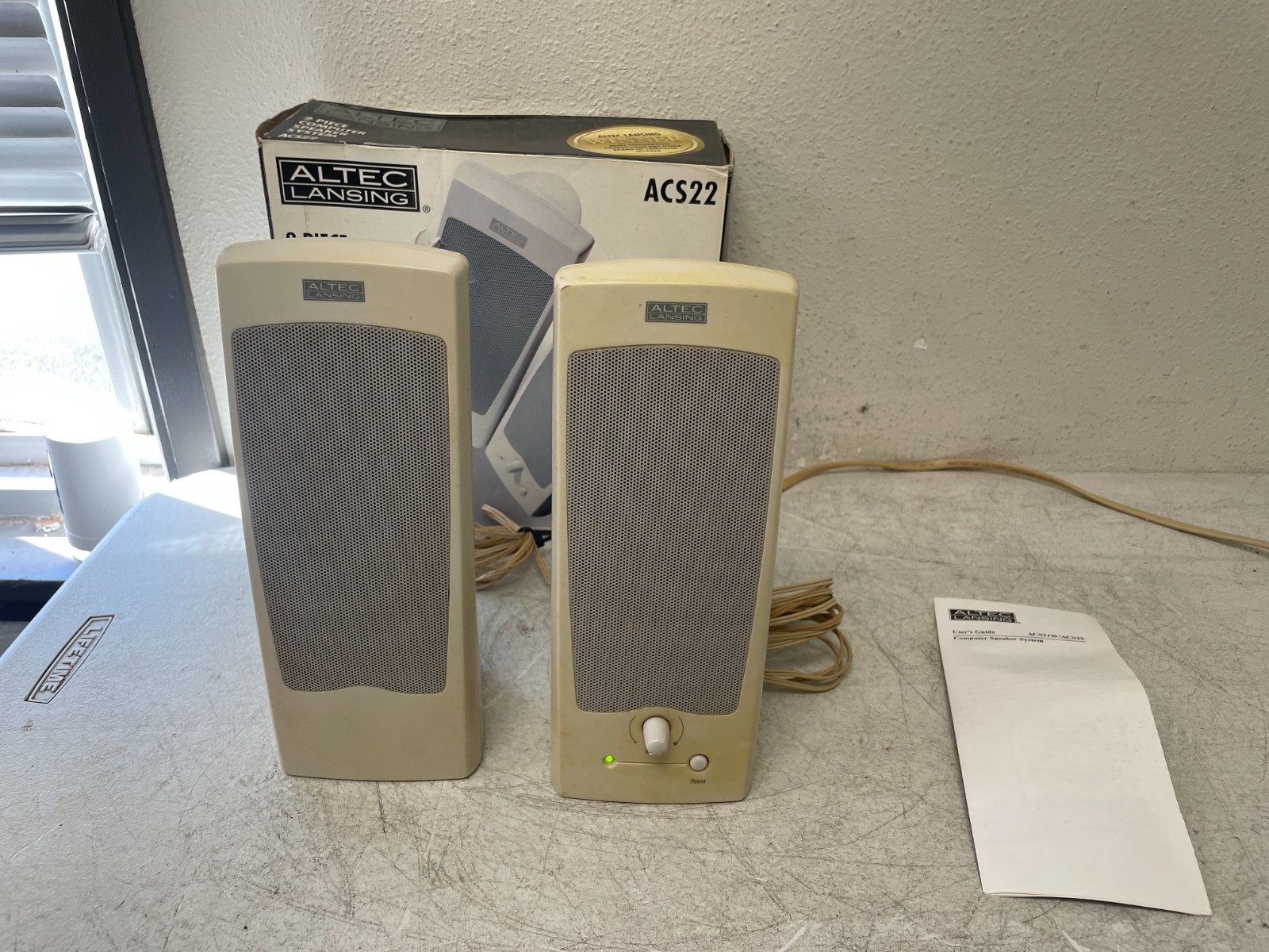 Altec Lansing ACS22 Beige Powered Computer Speakers