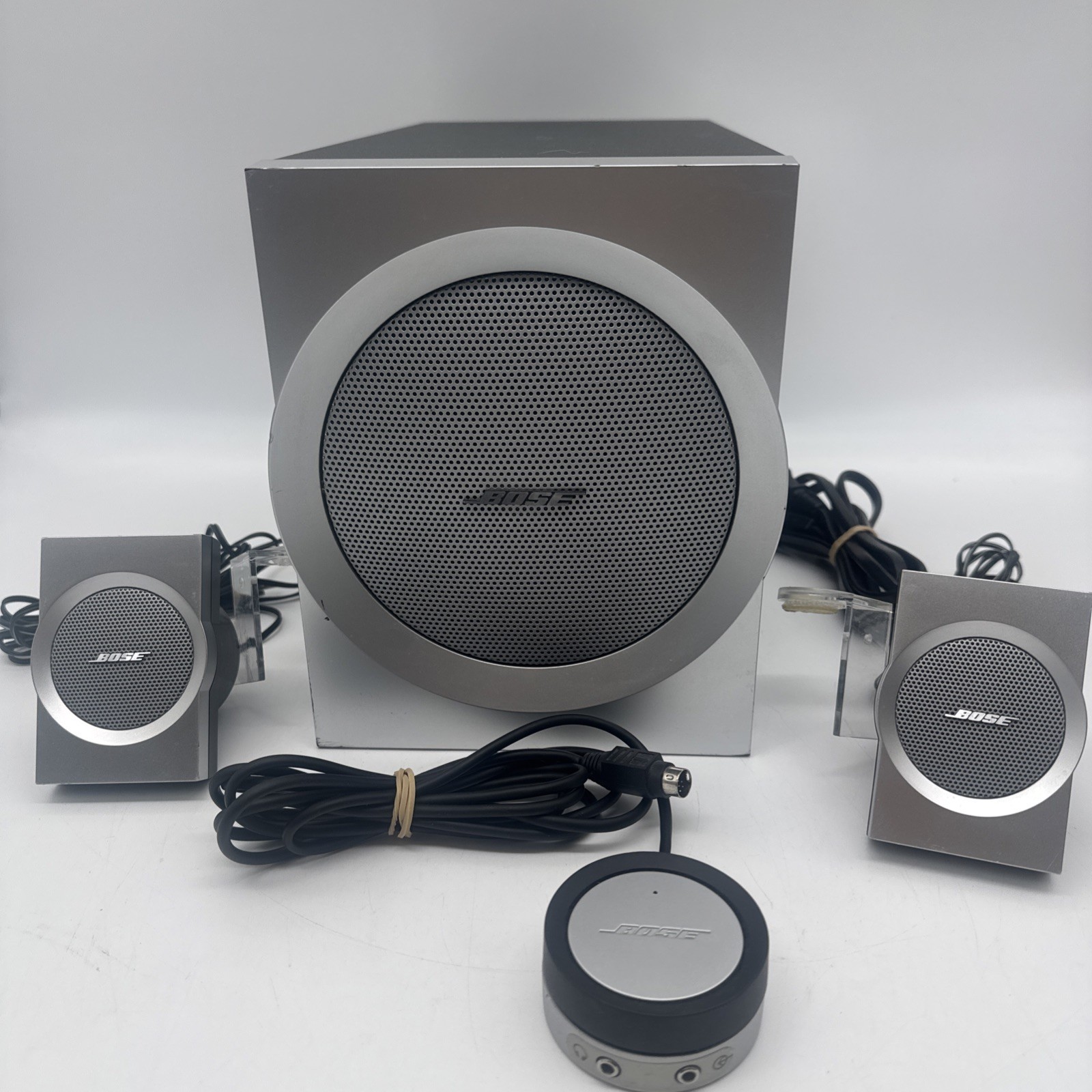 Bose Companion 3 Series I Multimedia Speaker System w/ Subwoofer Sounds Amazing