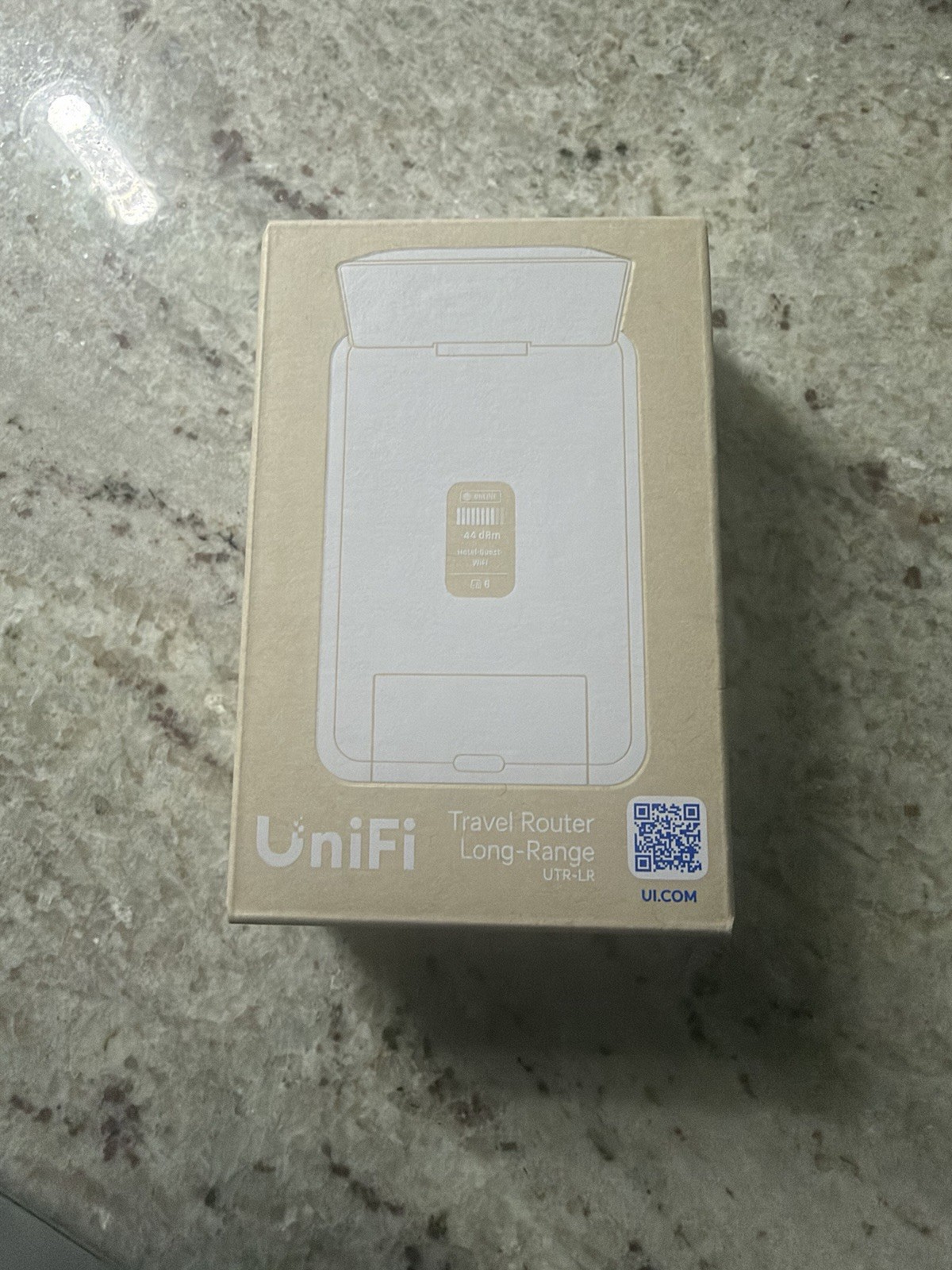 Ubiquiti UniFi Travel Router Long Range UTR-LR