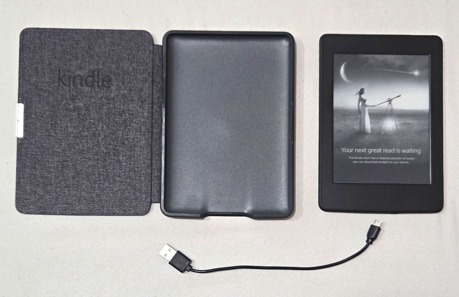 Amazon Kindle Bundle. 6in Wi-Fi 4GB Touchscreen eBook Reader Black