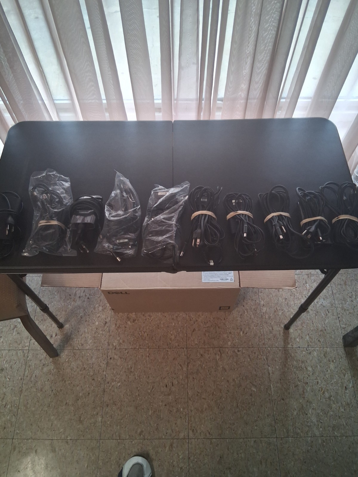 LOT OF 10 NEW DELL ORIGINAL AC ADAPTERS, CHARGERS, LA90PM130