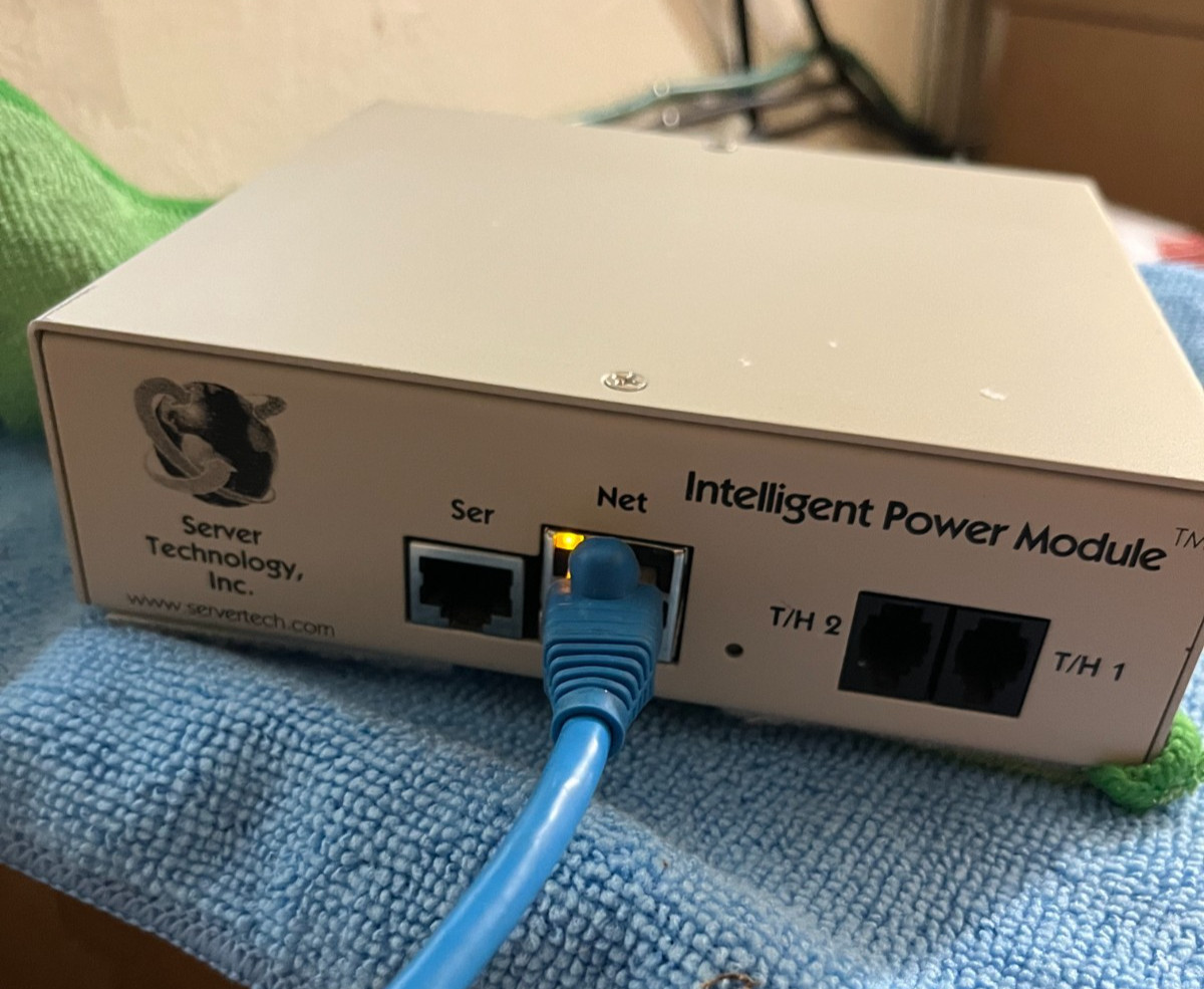 Server Technology Intelligent Power Module  CABINET DISTRIBUTION UNIT