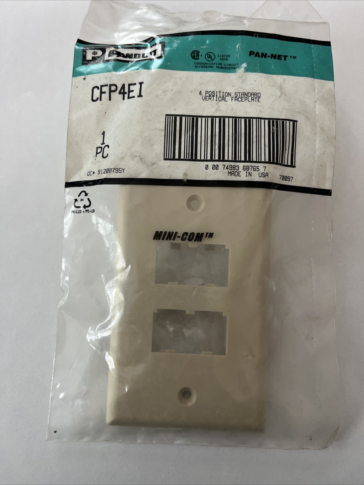 Panduit CFP4EI 4 Position Standard Vertical Face Plate 