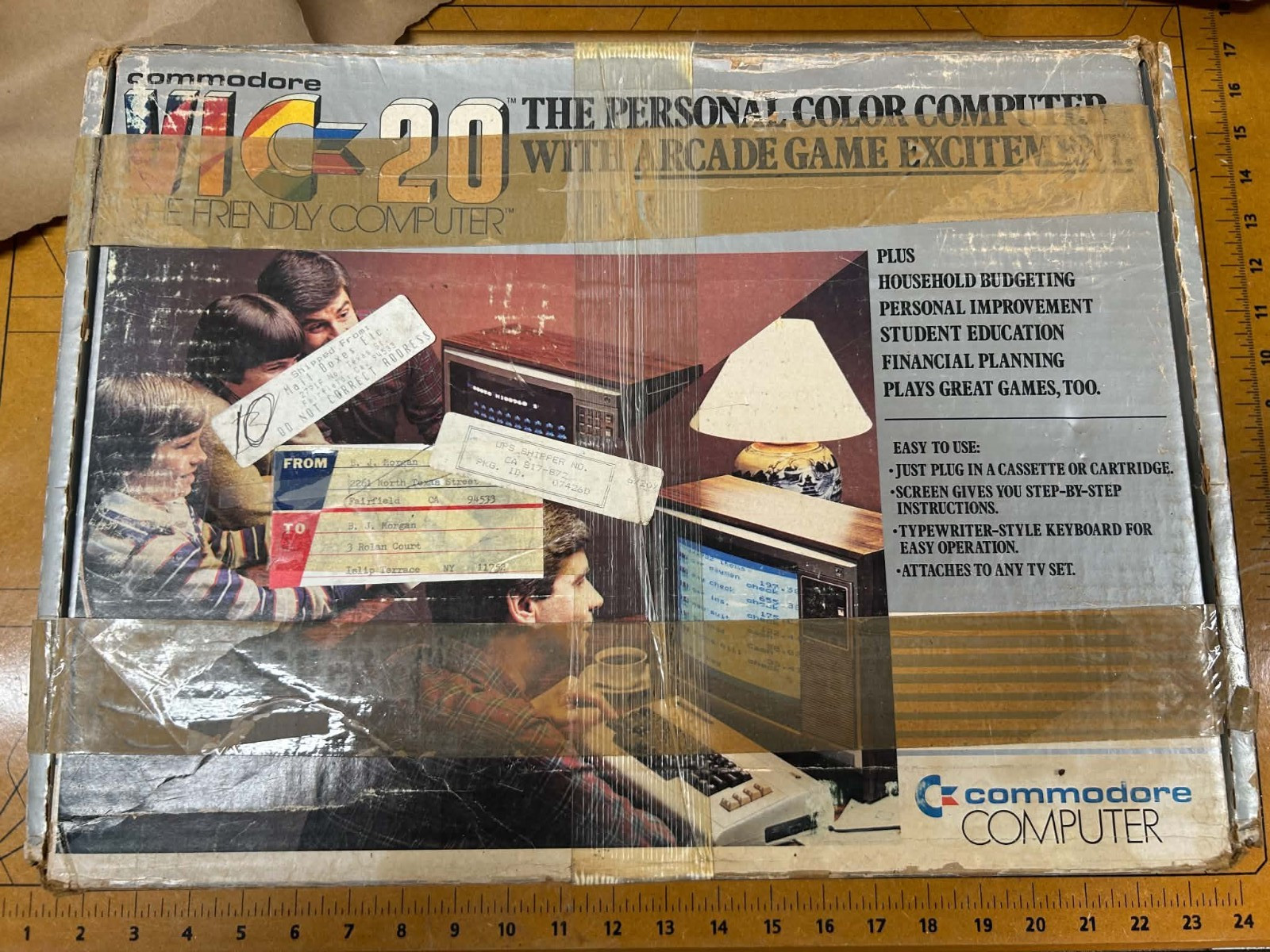 Commodore Vic-20 Computer in Original Box w/ Cables, Cover, Power Tested