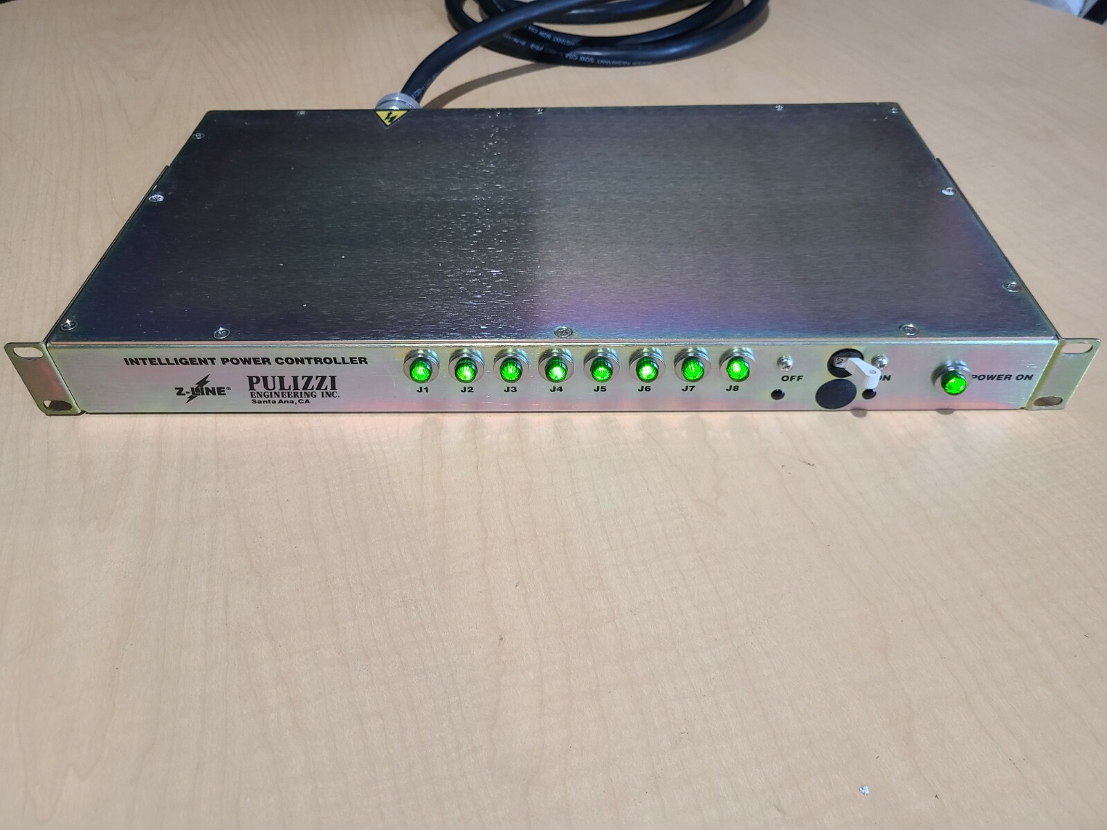 PULIZZI IPC3102F Z-LINE Intelligent Power Controller with 16ft power cord