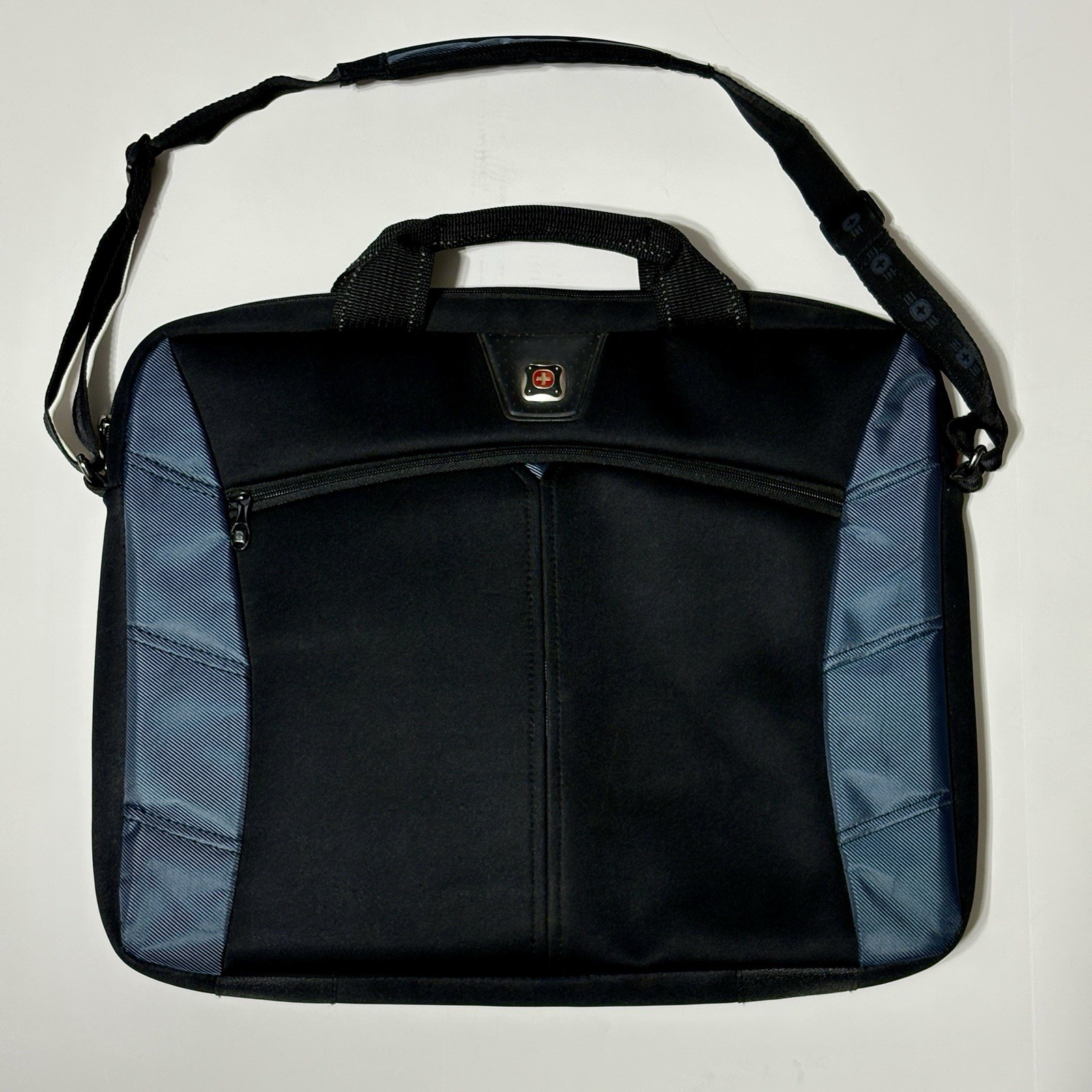 Wenger Swiss Gear 17” Laptop Computer Case Shoulder Bag Carry-On Padded Sleeve