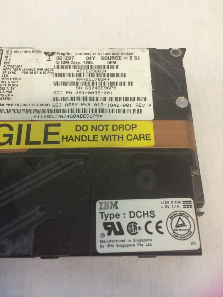 IBM DCHS-04Y 4GB 80 Pin SCSI HDD
