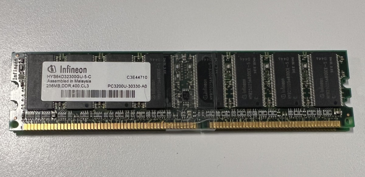 Infineon 256MB DDR 400MHz PC3200U Desktop RAM Memory HYS64D32300GU-5-C CL3