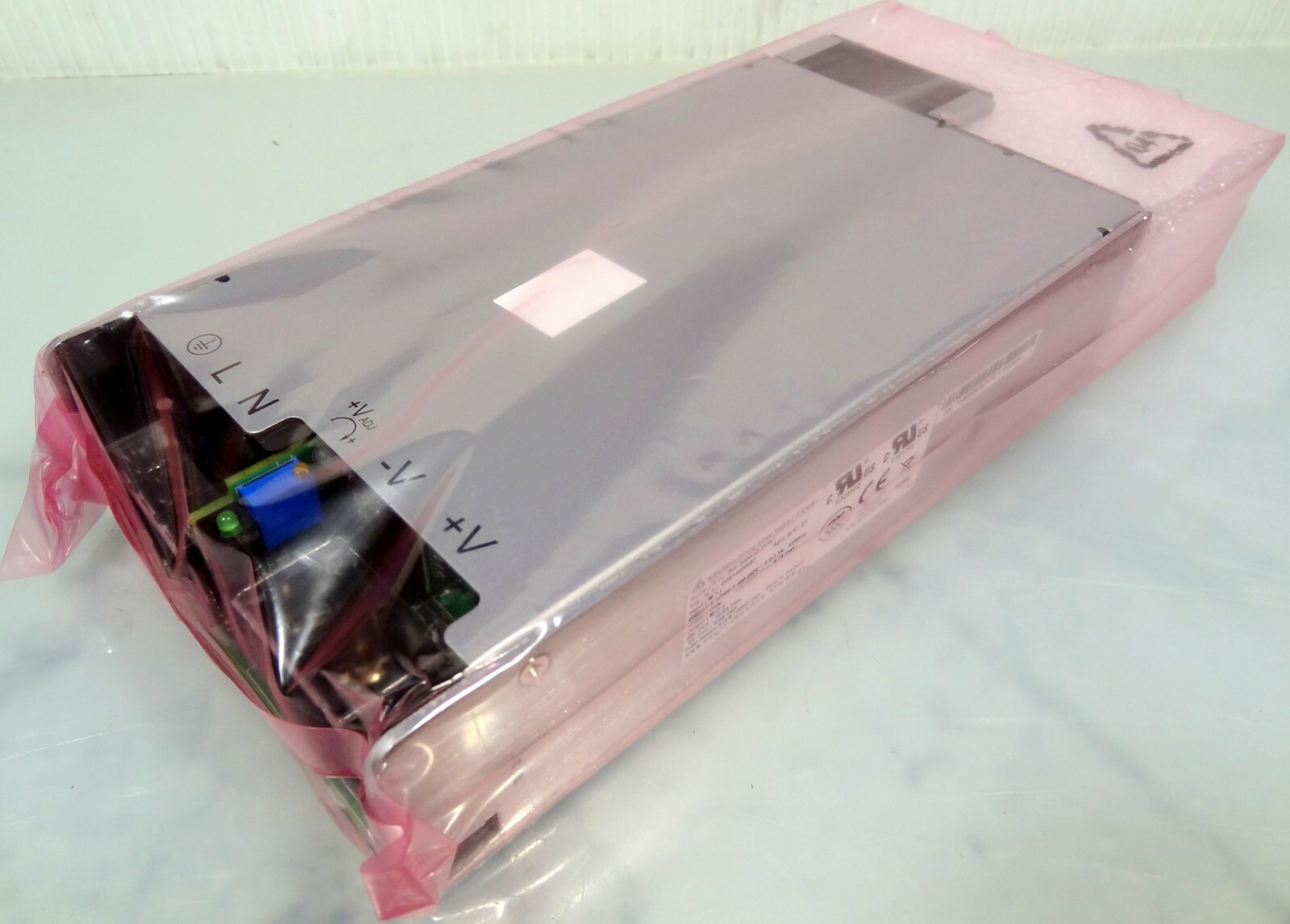 Delta Switching ACDC Medical Enclosed 400W 48Vout IMA-S400-48-ZNPLI