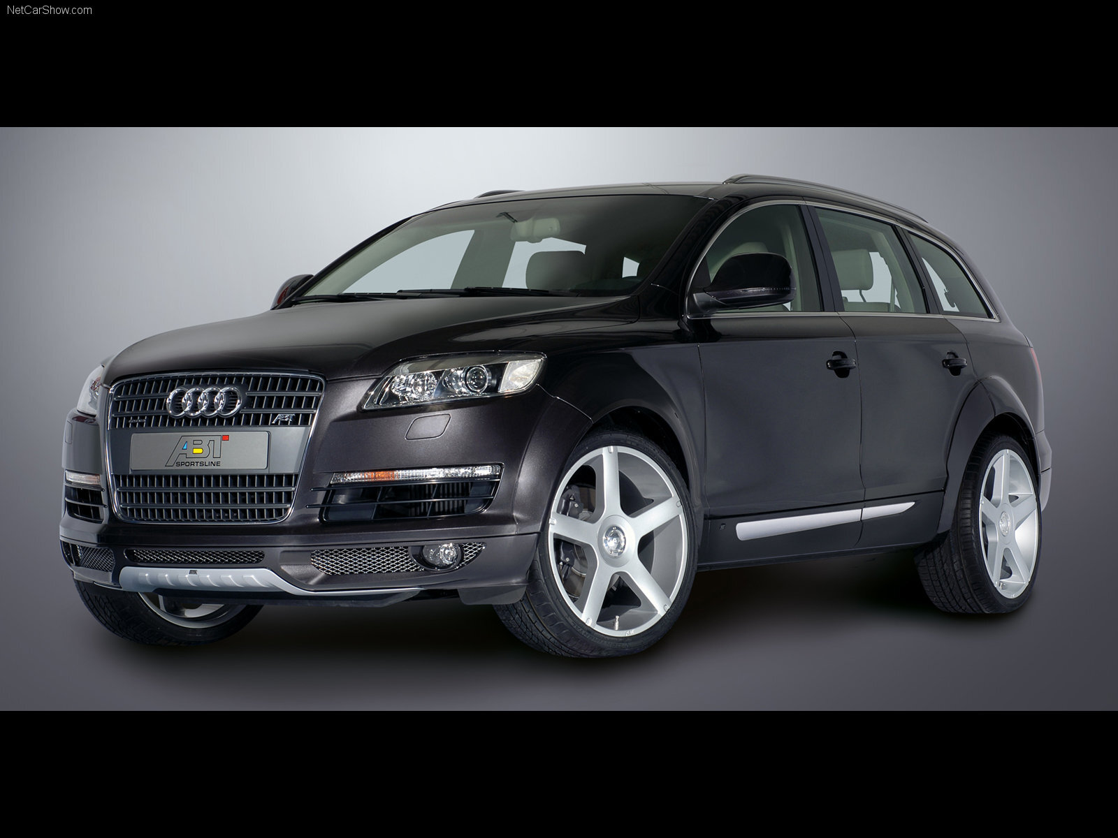 Cars abt audi q7 Desk Mat Stitched
