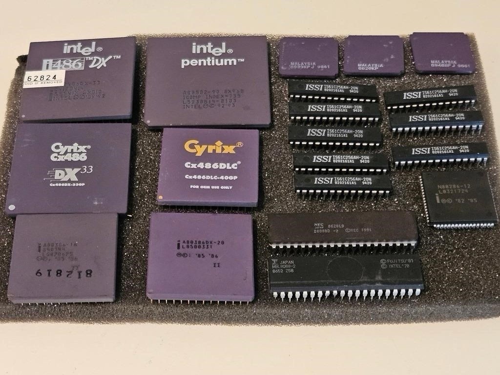 Vintage Computer BIOS IC and Other Chips Set Components Microprocessors Lot