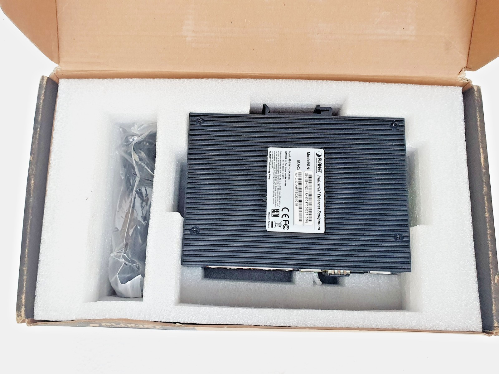 PLANET IGS-5225-4UP1T2S Industrial Ethernet Switch L2+ Managed Gigabit PoE++ NEW