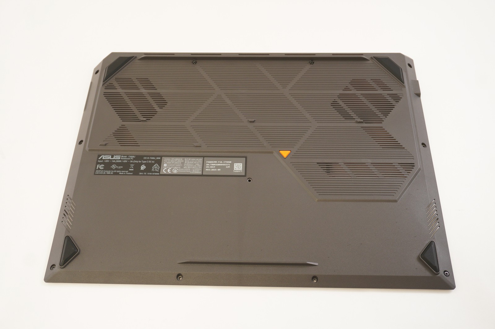 90NR0MJ1-R7DP10 Asus Bottom Base Cover Jaeger Gray FX608JHR-DS74