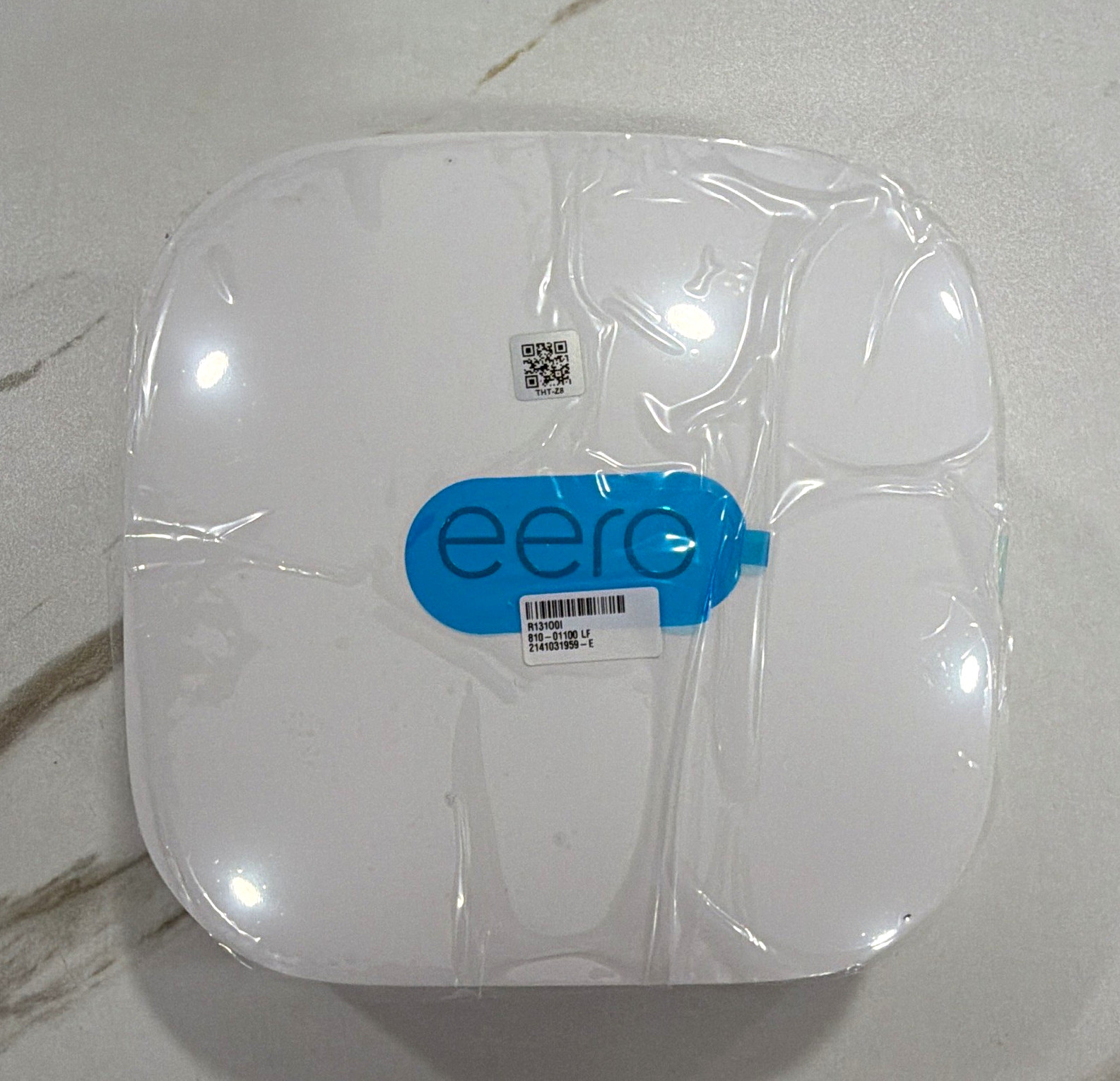 eero Pro 6E Tri‑Band Wi‑Fi 6E Mesh Router White / Power cord included