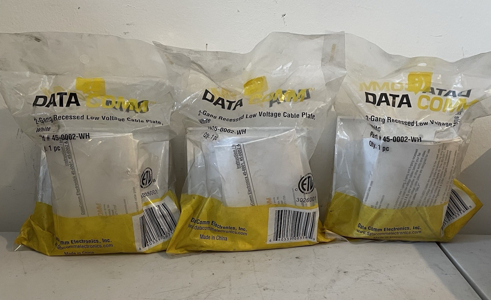 Lot Of 3 Datacomm 45-0002-WH Cable 2-Gang Plate