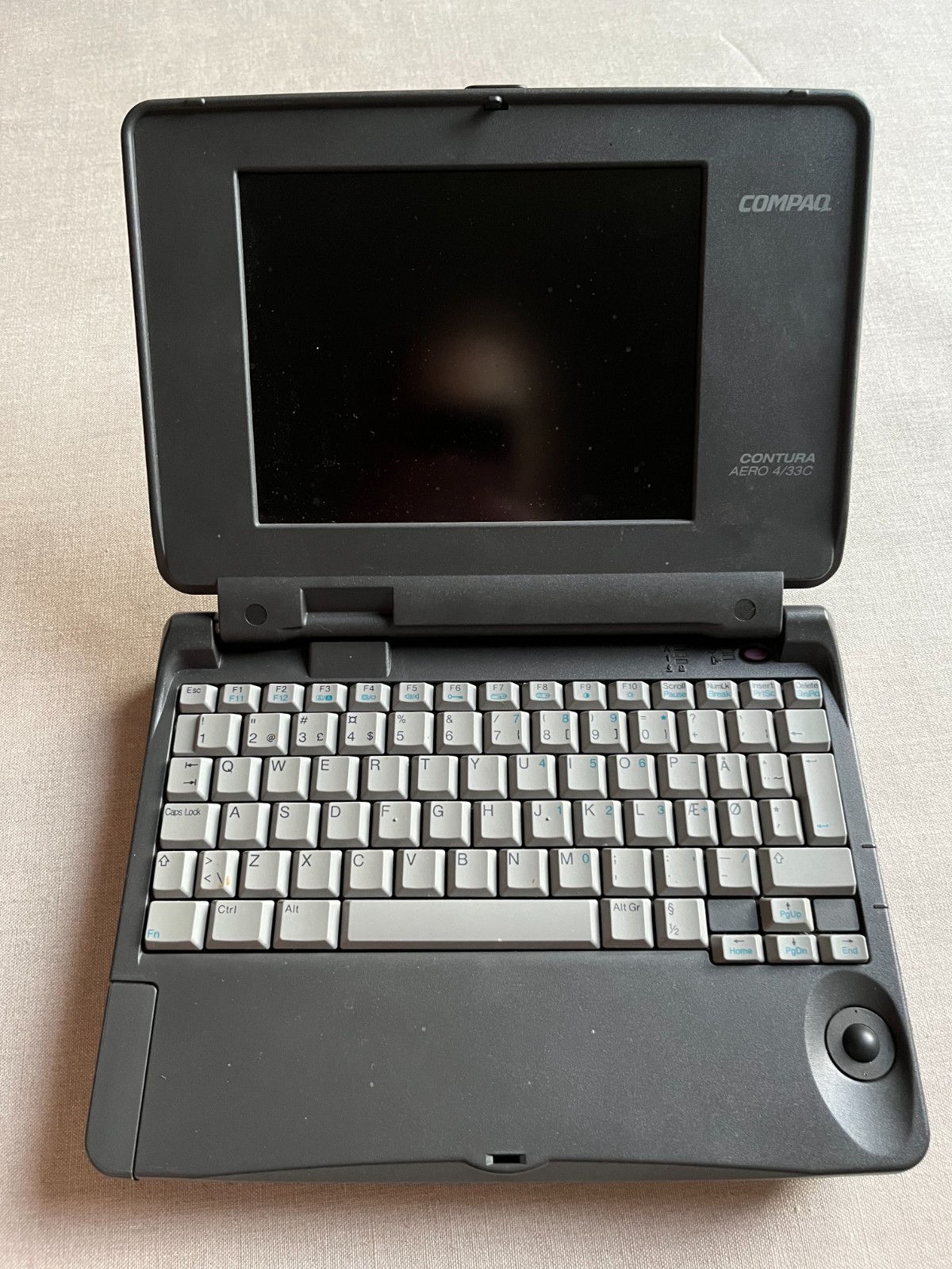 COMPAQ CONTURA AERO 4/33C / NOTEBOOK LAPTOP COMPUTER