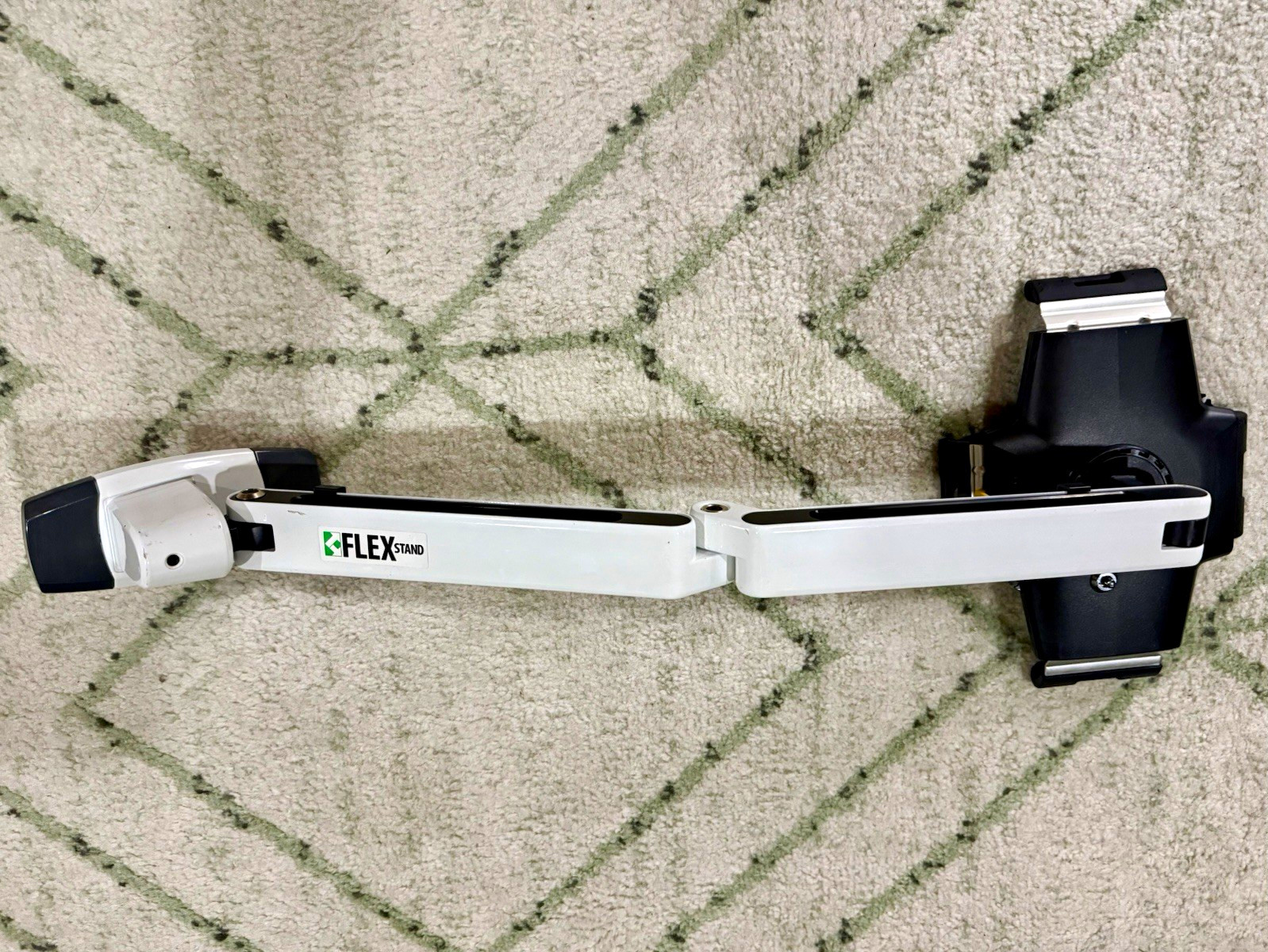 FLEX STAND Adjustable Tablet Mount Holder Articulating Arm White Black