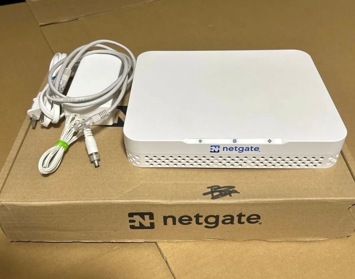 Netgate 6100 MAX pfSense+ Security Gateway (IPS + Firewall + 10Gbps SFP+)