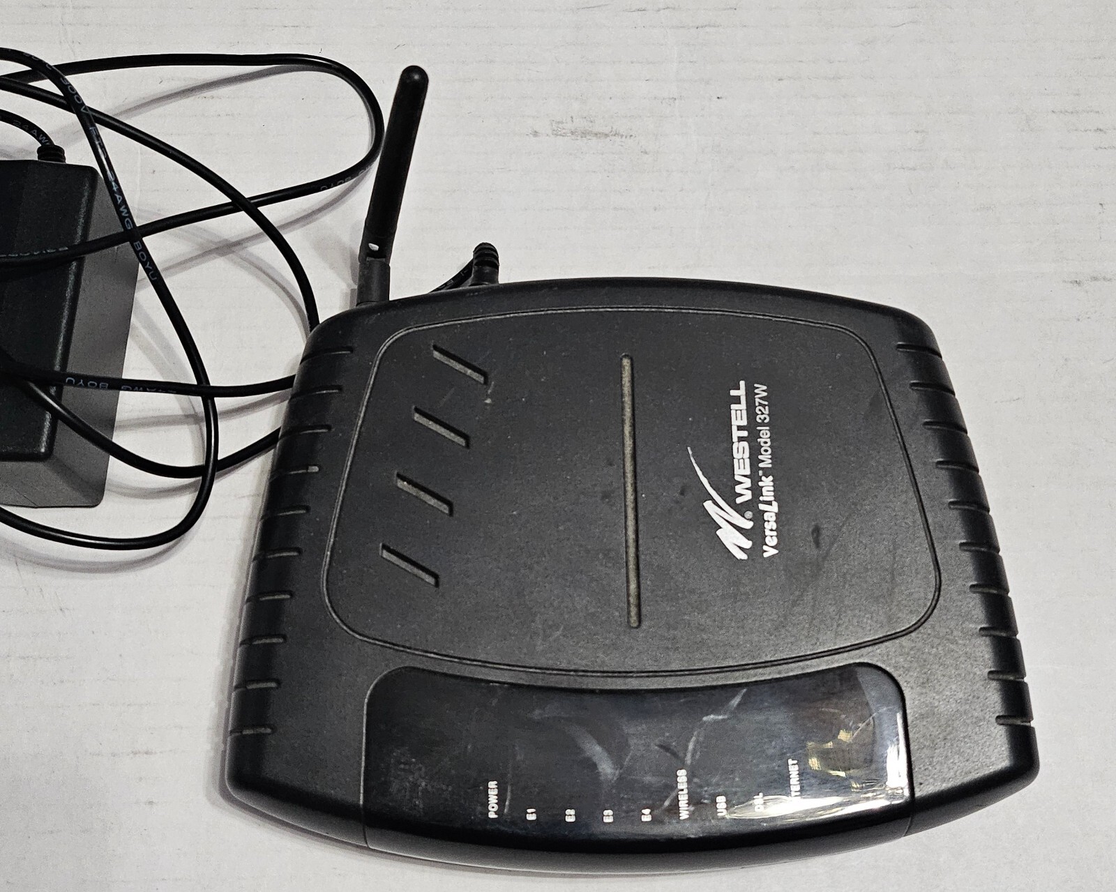 Westell VersaLink Model 327W Wireless Modem Gateway Router D90-327W14-06