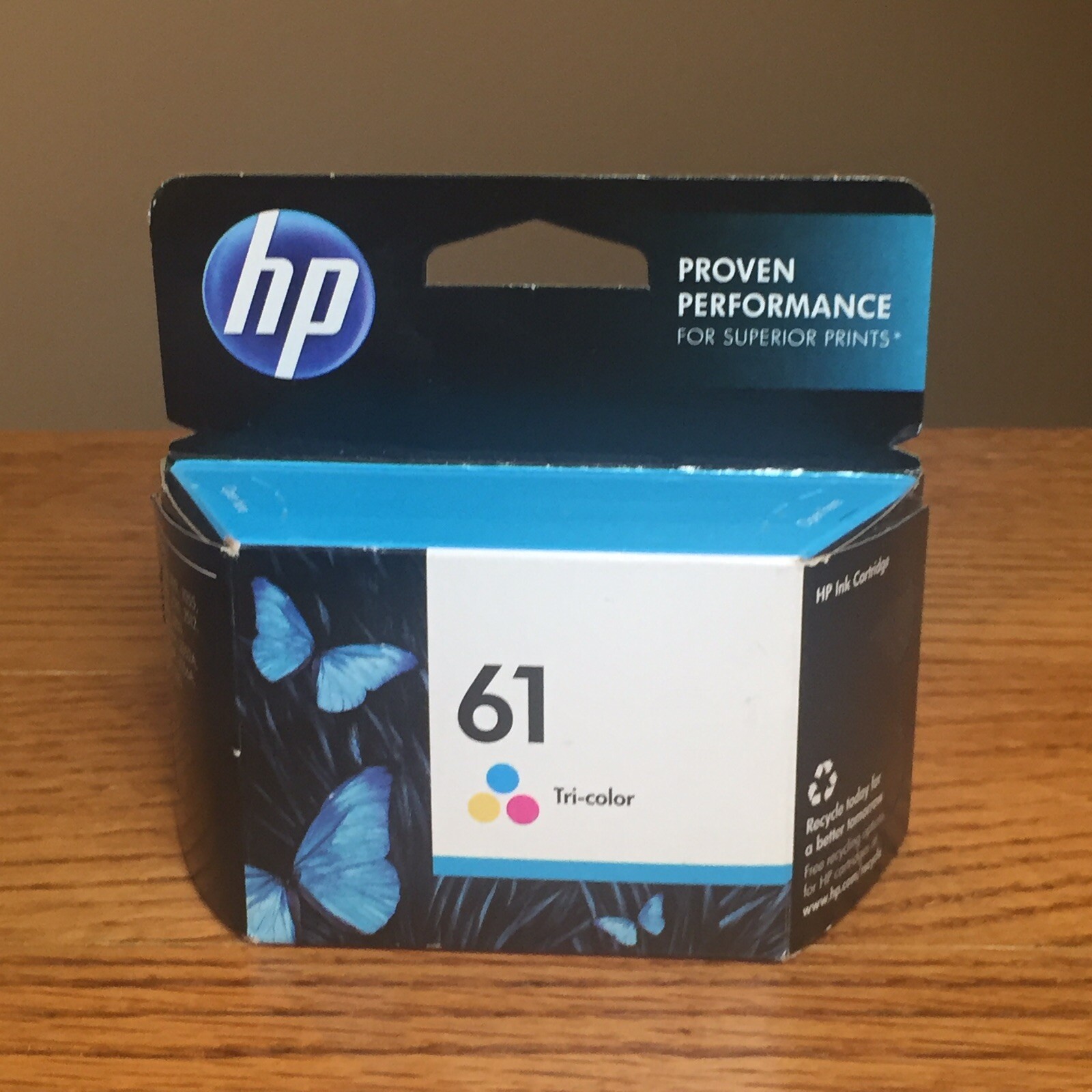 HP 61 (CH562WN Option 140) Tri-Color Ink Cartridge Expired July 2015