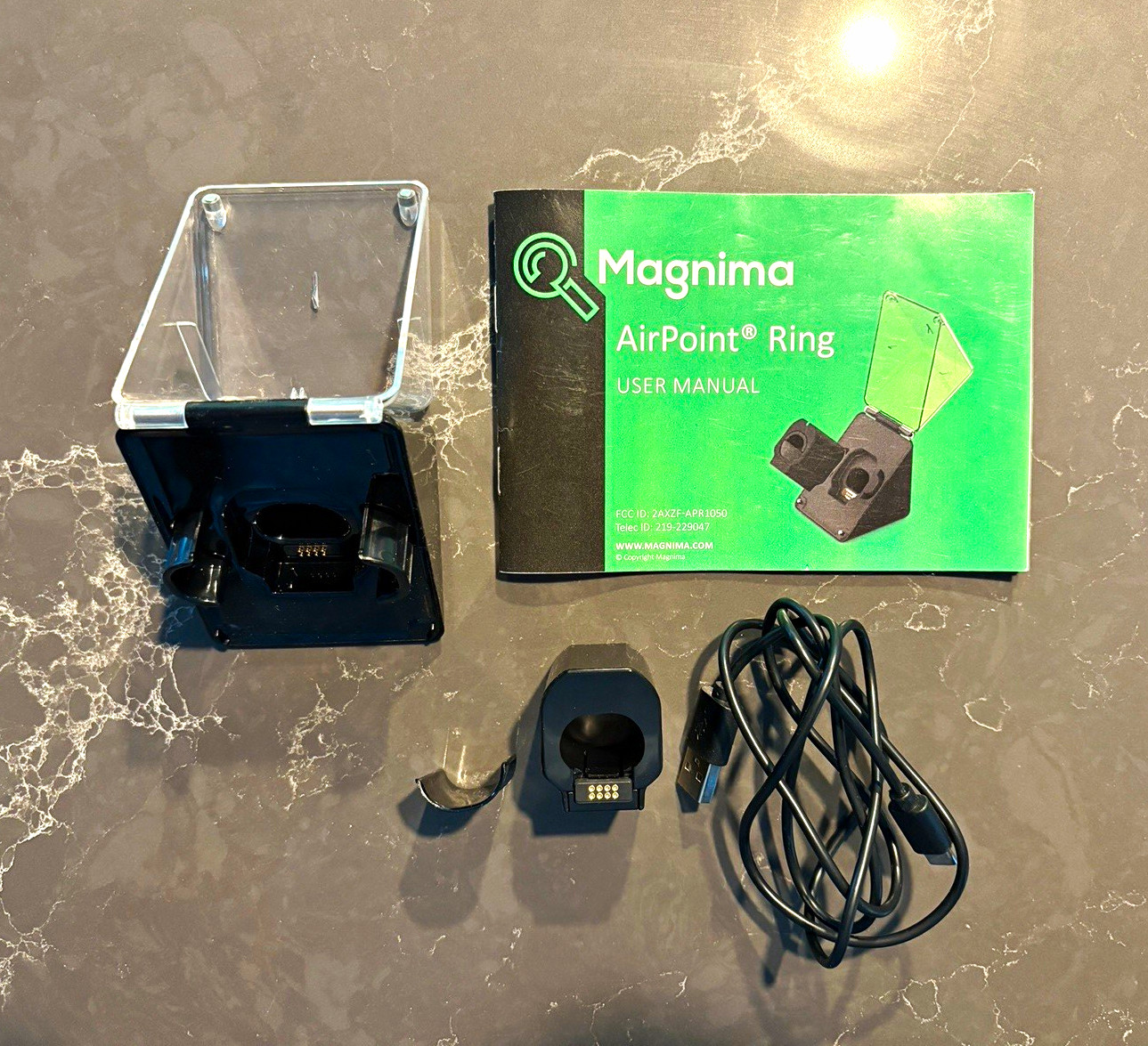 Magnima AirPoint Ring Wireless Gyroscopic Air Mouse, Ergonomic 2-Button Black