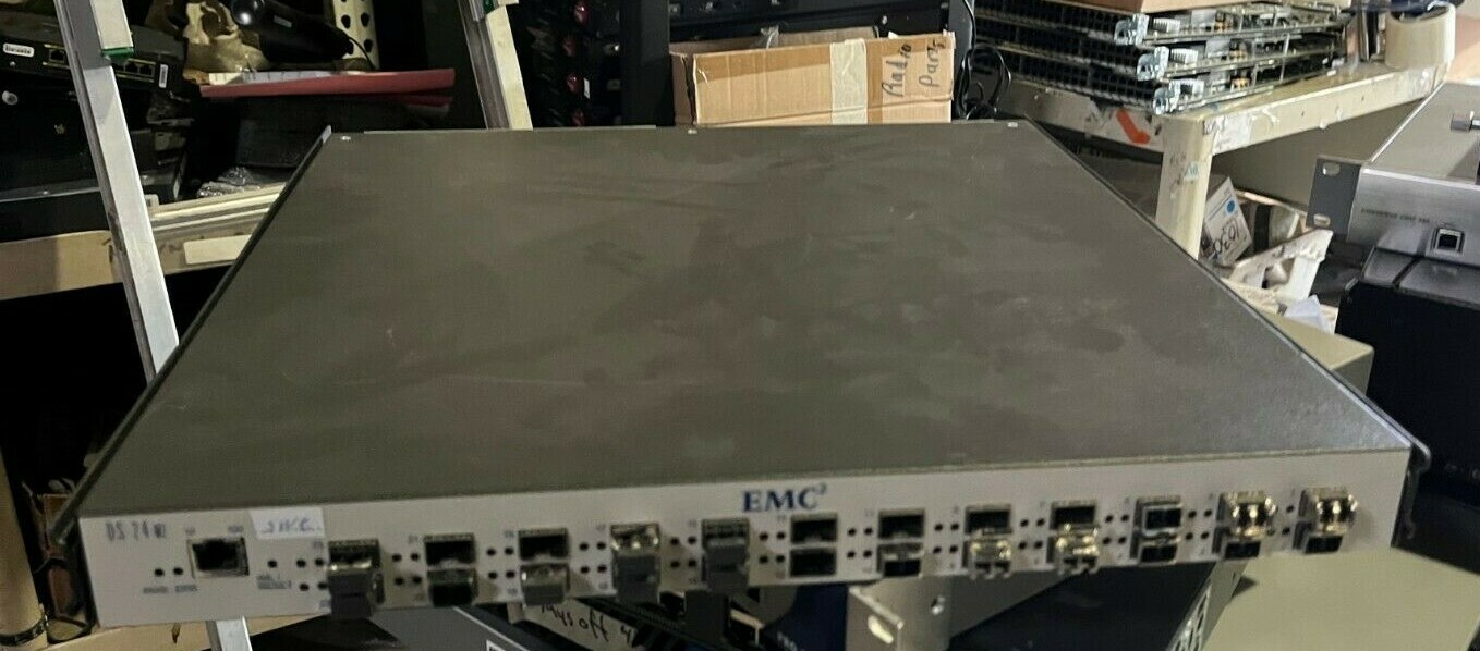 EMC DS-24M2 24-Port Fibre Switch